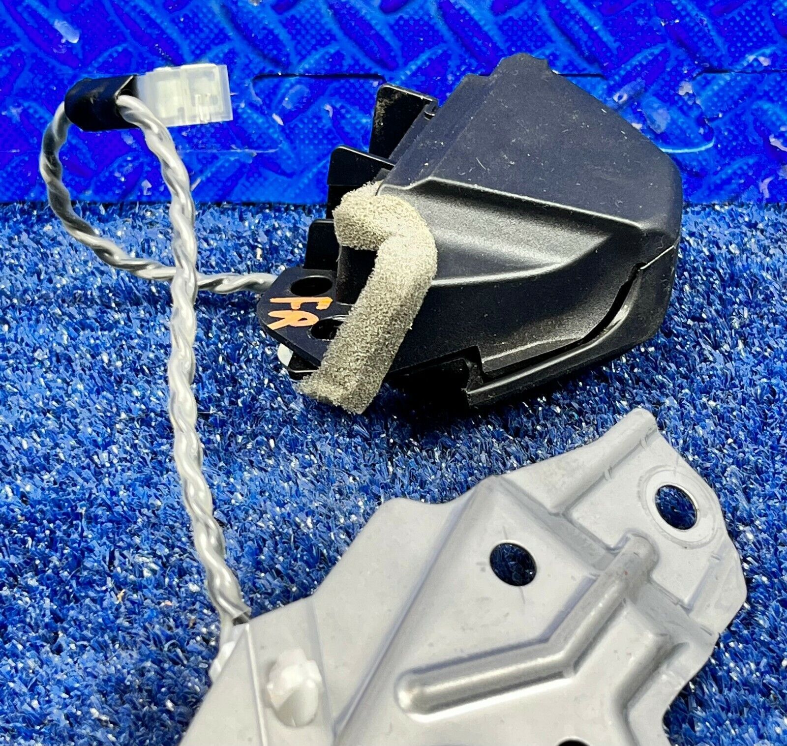 🚗 2006 - 2013 LEXUS IS 350 OEM FRONT RIGHT RH DOOR TWEETER SPEAKER