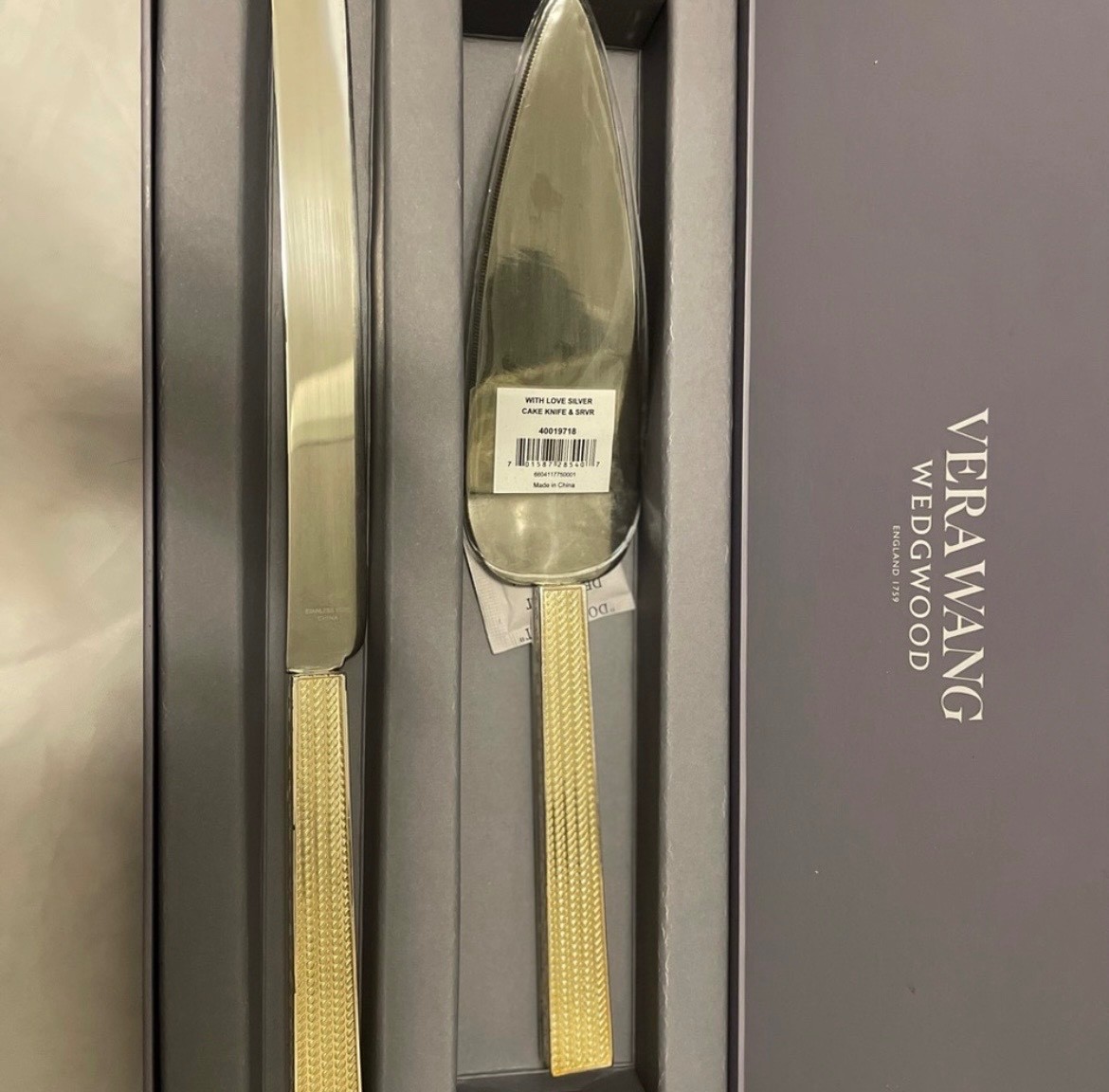 Vera Wang Cake Slicing Set