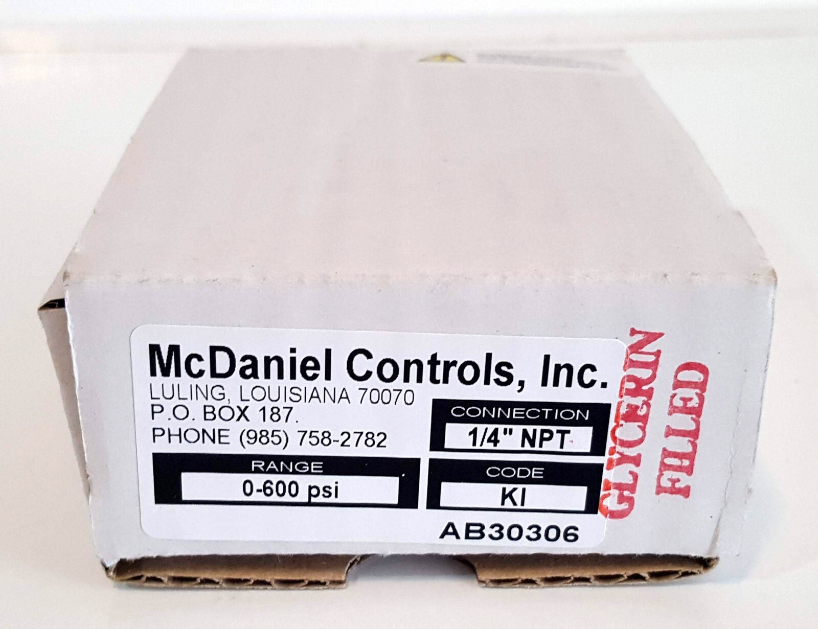 New McDaniel Controls pres. gauge 0-600psi 2.5" 1/4 NPT bottom mount