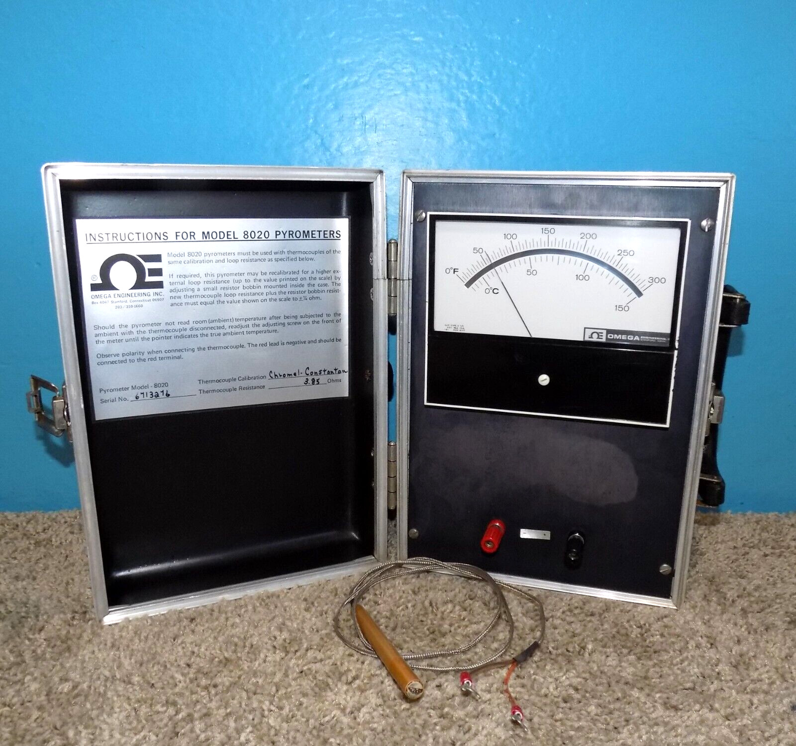 Omega Engineering 8020 Pyrometer w/ Probe Working Condition