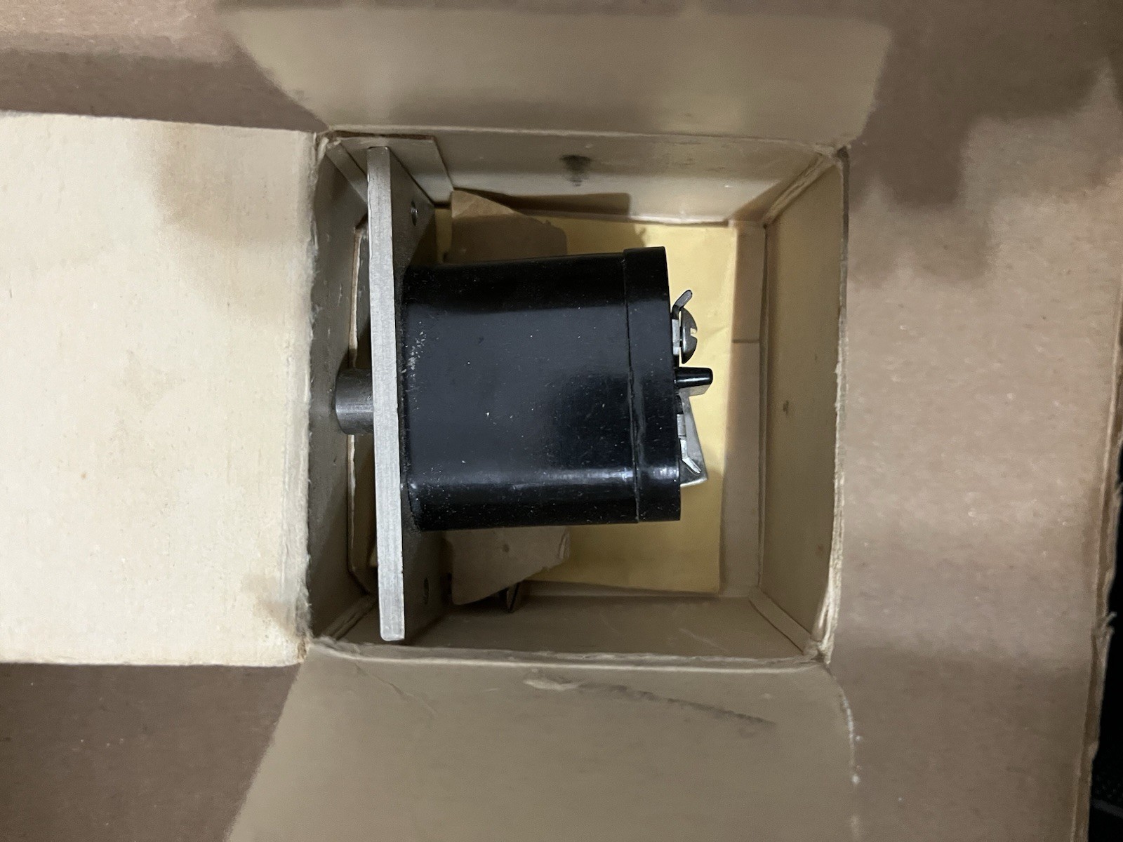 Edwards 504 Switch