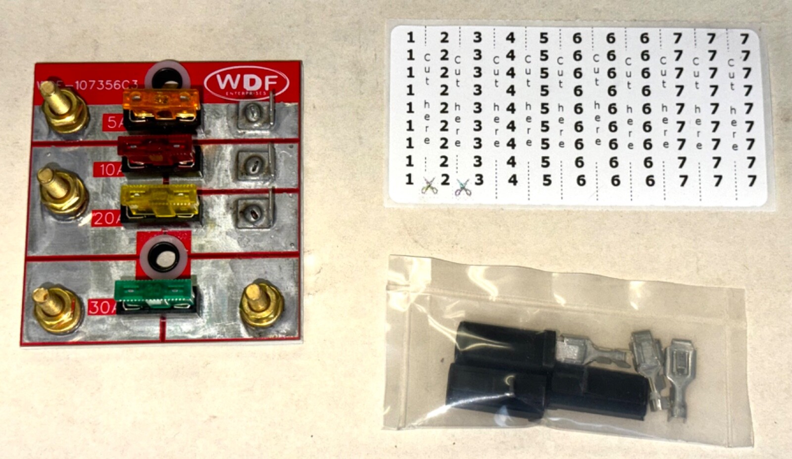 IH International Farmall 786 886 986 1086 1486 1586 3386 Fuse Block Box 107356C3