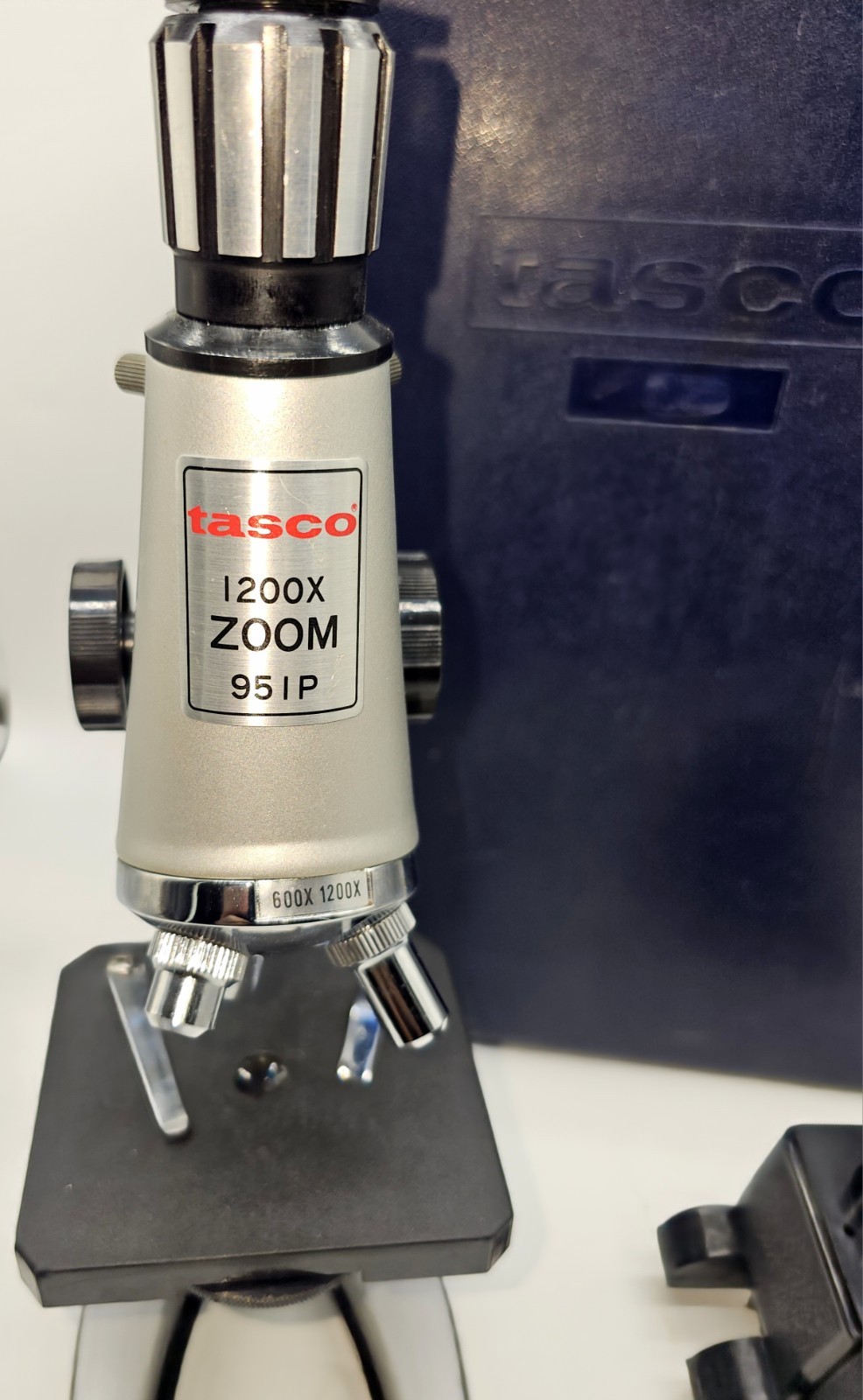 Vintage Tasco 1200x Zoom Microscope 951P Case Accessories As-Is Storage Pull