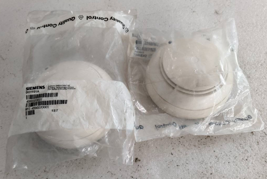 SIEMENS Smoke Detector NEW DO1101A