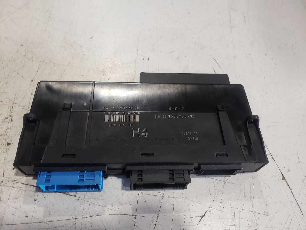 BCM Body Control Module - 2013 BMW 135i Conv E88 DCT Auto - OEM 9305738
