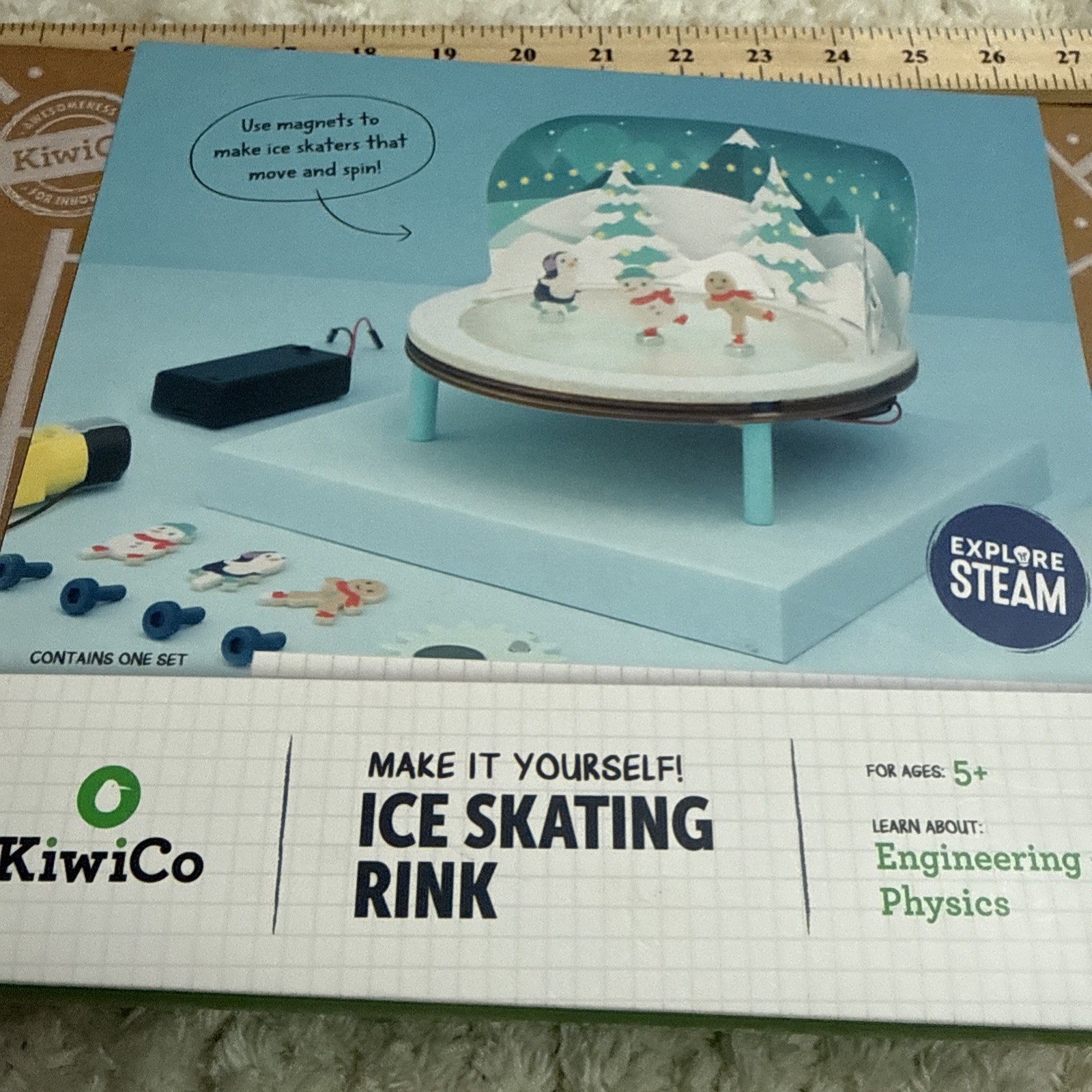 KiwiCo Ice Skating Rink kit/ Engineering + Physics