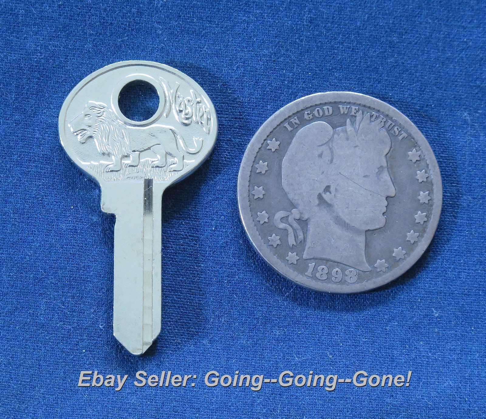 ORIGINAL VINTAGE MASTER LOCK LION KEY BLANK TINY MASTER LOCK KEY 7K M2 1092B NOS