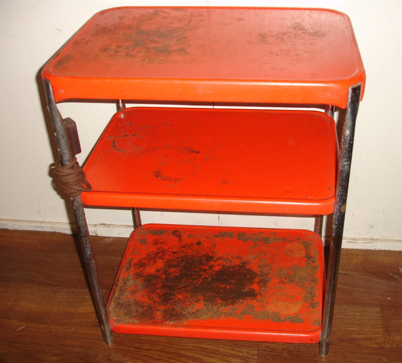 Vintage Cosco Kitchen Utility Cart 3 Tier Red with Outlet 22x16x27 No Wheels