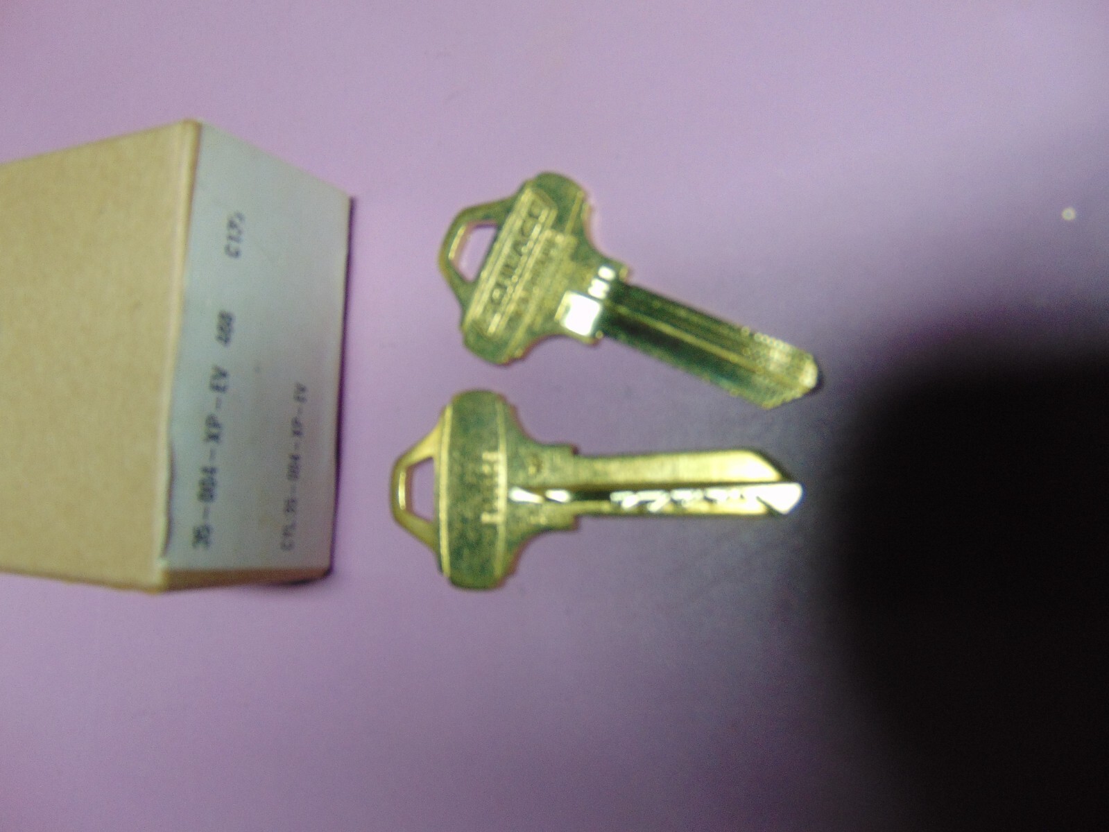 2  KEYS   EVEREST PRIMUS SCHLAGE C135  KEYS UNCUT    LOCKSMITH