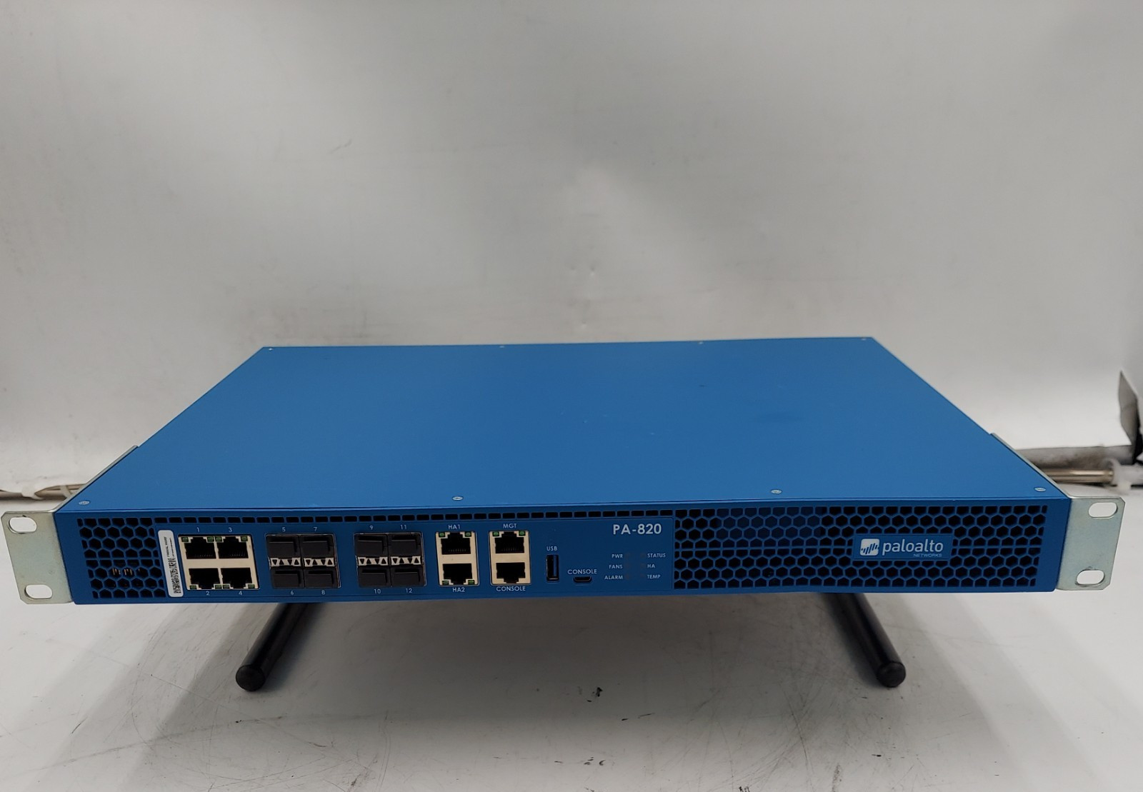 Palo Alto Networks PA-820 12-Port Firewall Scurity Appliance 750-000120-00F