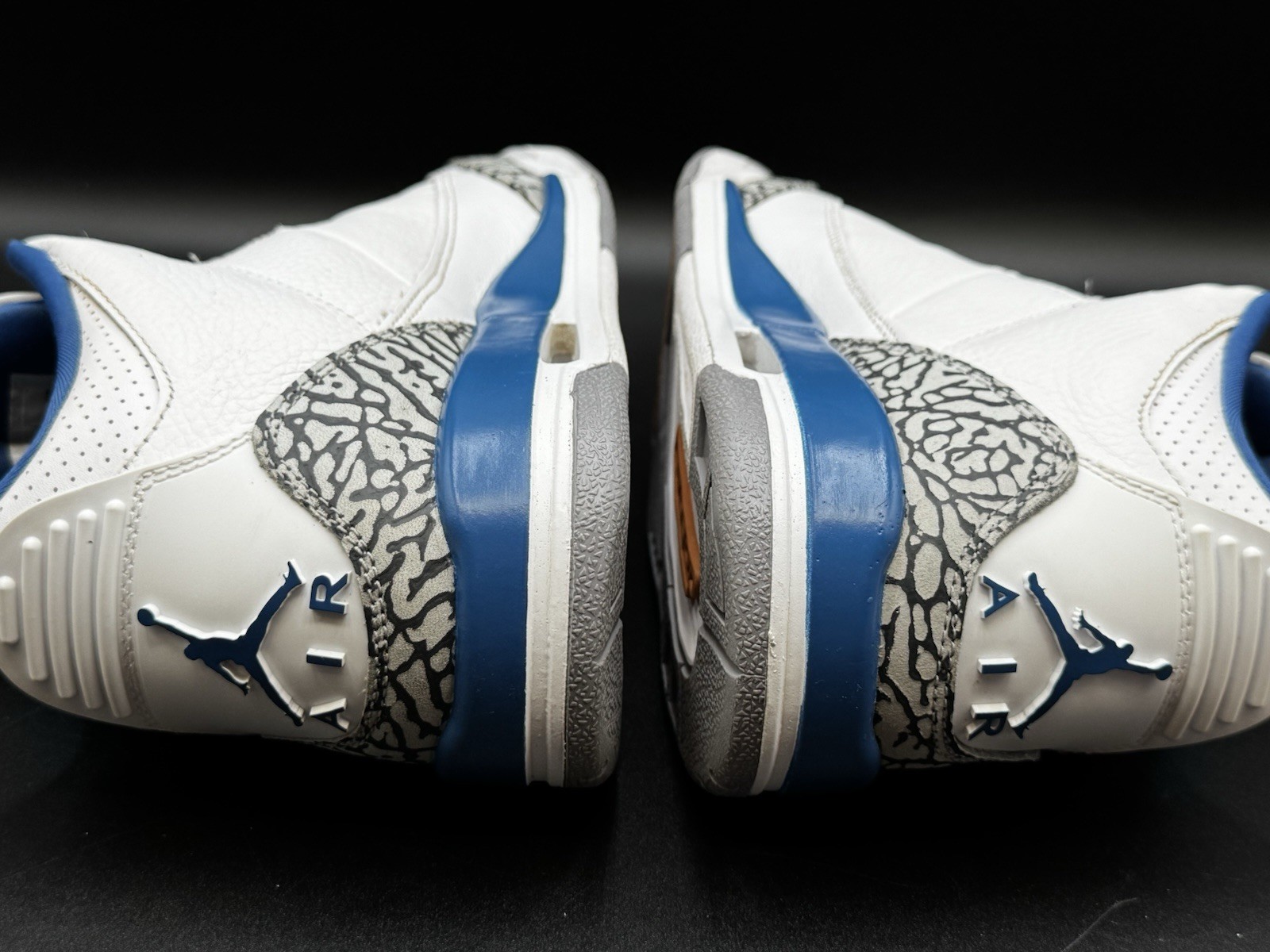 Size 8 - Jordan 3 Retro Mid Wizards shoes With Box! 🪄