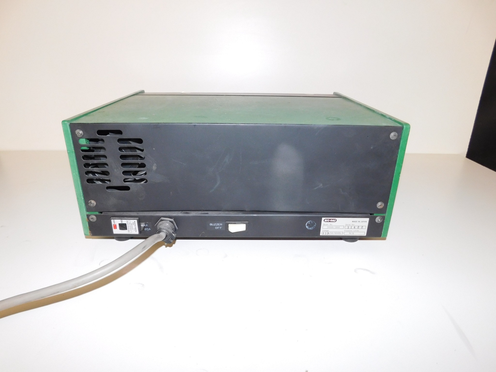 BIO-RAD MODEL 3000/300 POWER SUPPLY (TYK39)