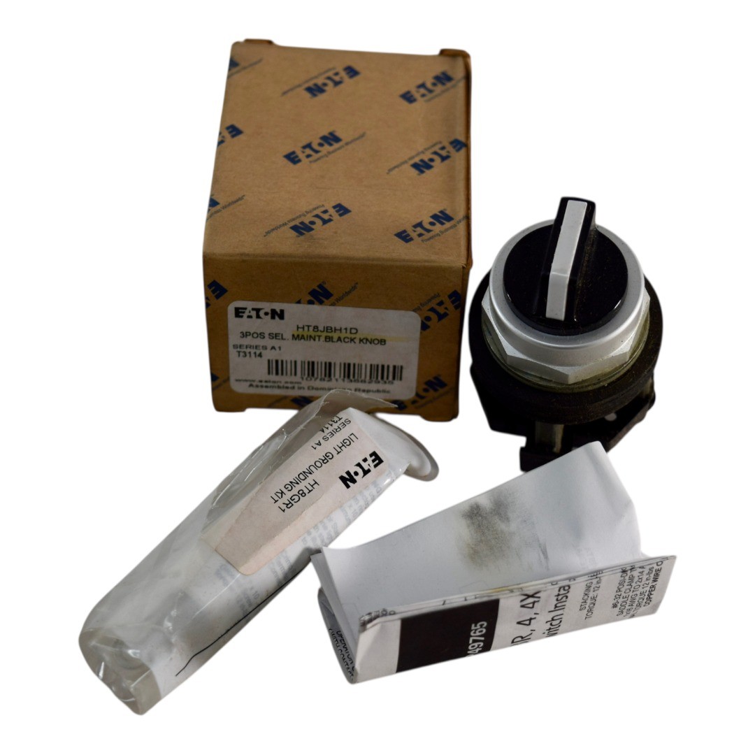NEW Eaton HT8JBH1D Selector Switch 3 Position Maintained Black Knob Series A1