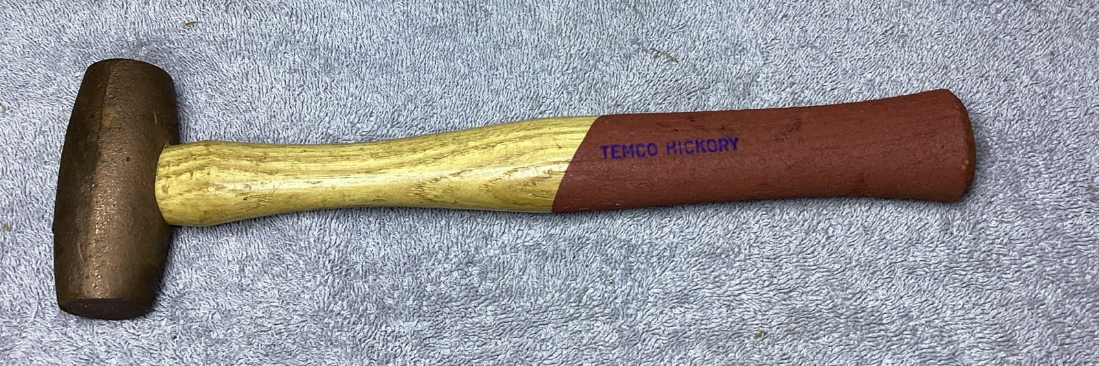 VTG. TEMCO 2 LB. COPPER HAMMER WITH HICKORY HANDLE