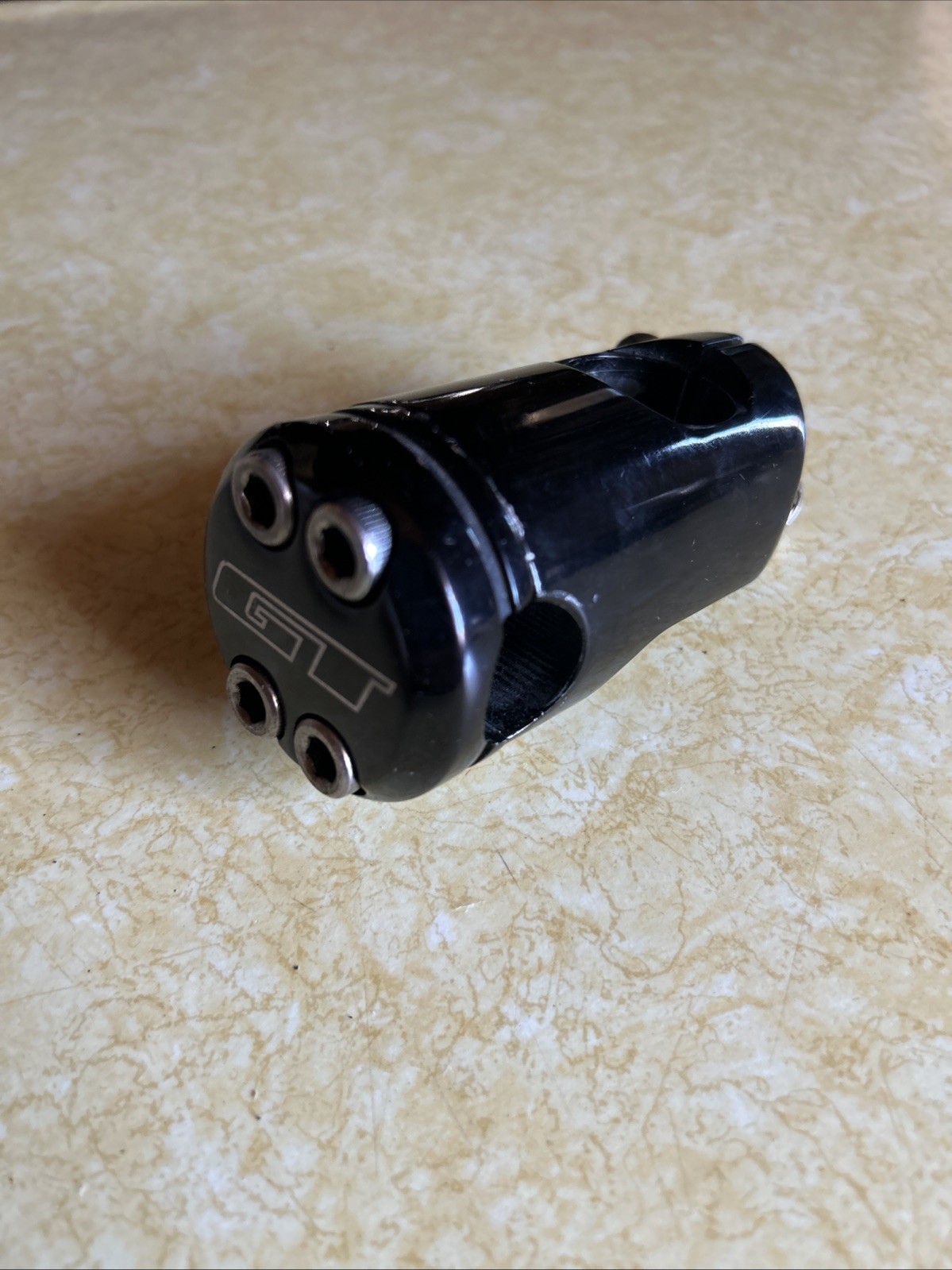 GT Piston Stem Neck Black 1-1/8” Threadless Mid School