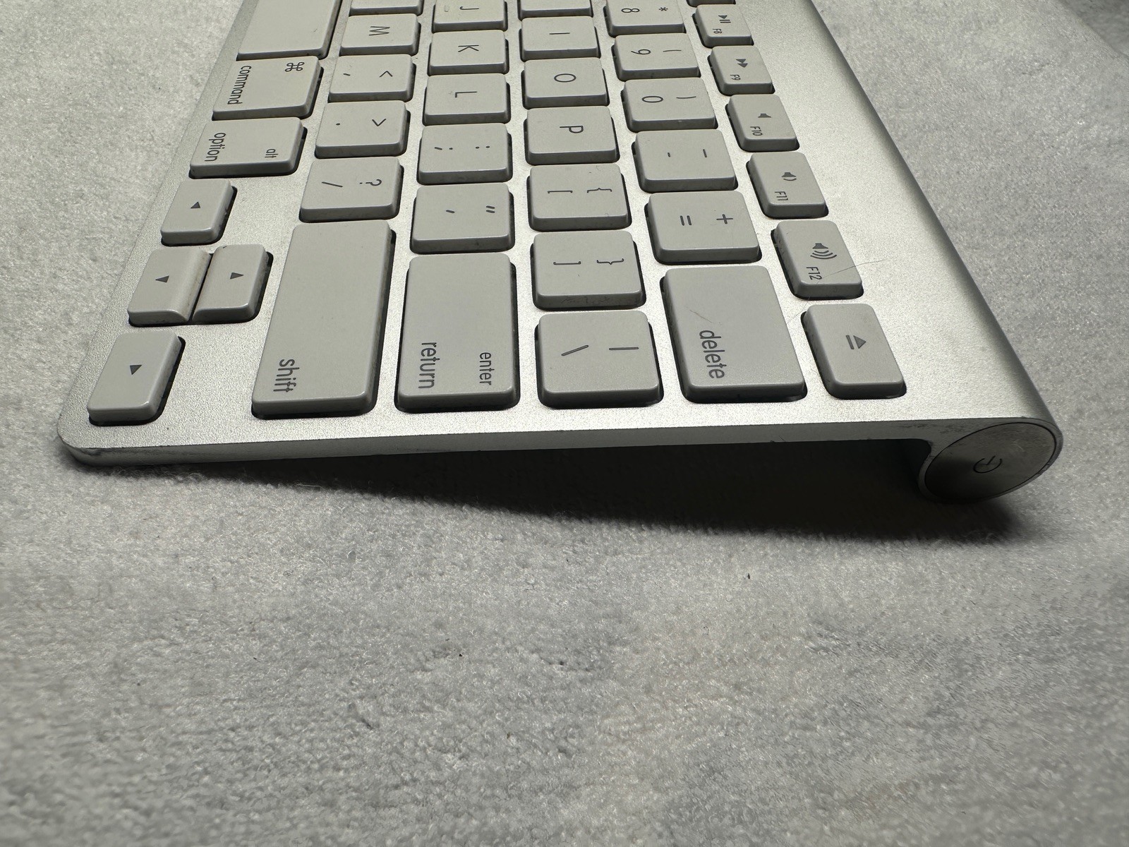 Apple Bluetooth Keyboard Model No: A1314 Tested Good Used Condition