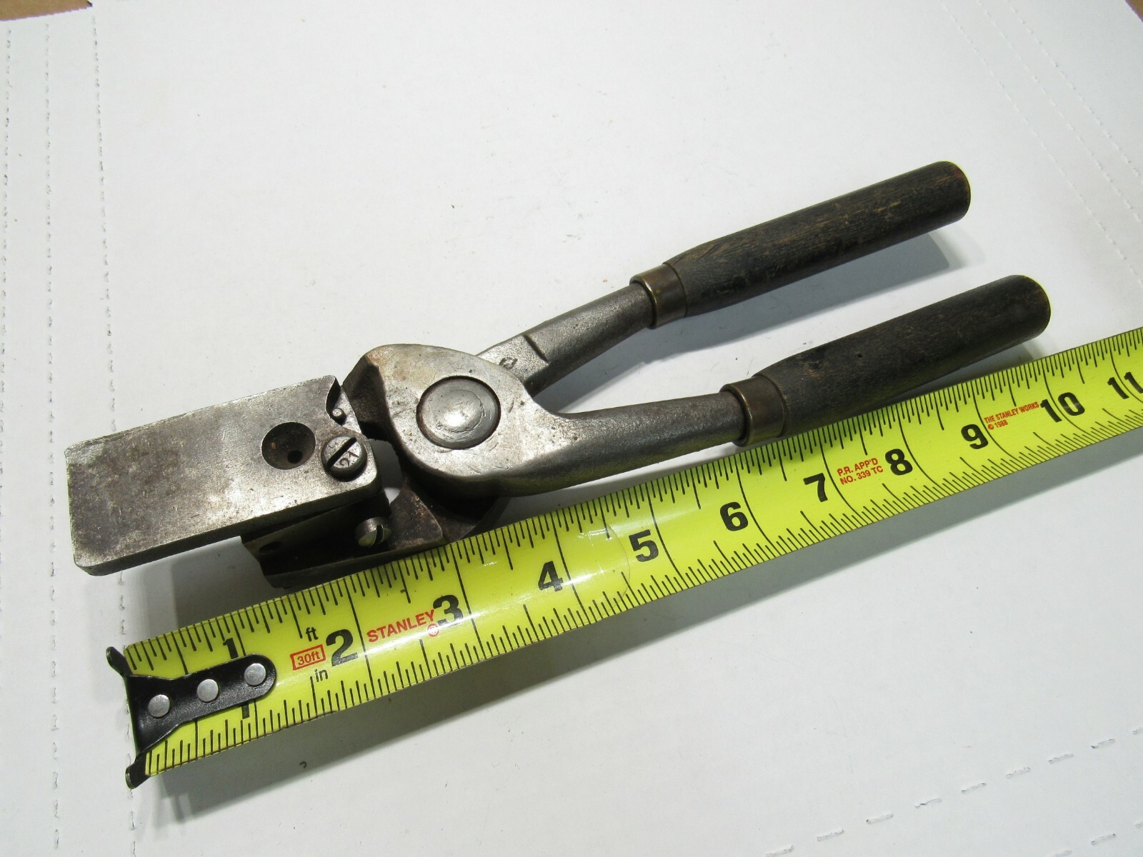 B&M Iron Belding Mull 311169 Single Bullet Mold W/ Handles