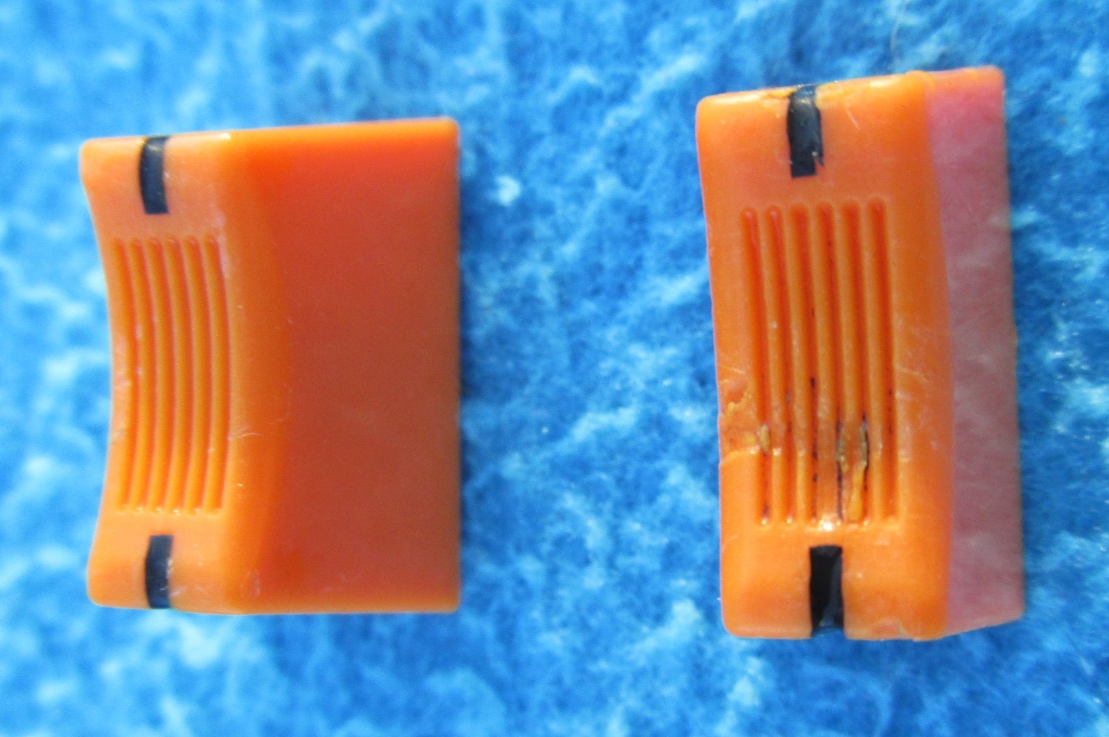 Yamaha PM-200B SLIDER Knobs-PAIR-ORANGE-Genuine PM200 400 MIXER KNOBS-EMX-L@@K!