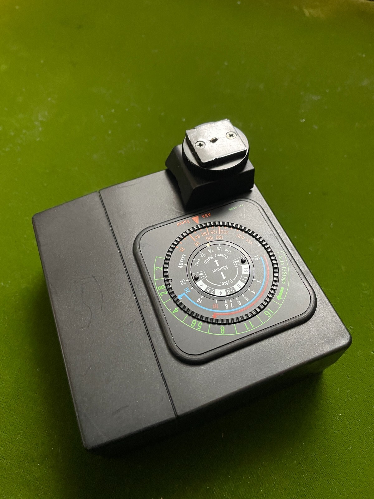 Vintage Sunpak Thyristor Auto 311 Electronic Flash Unit