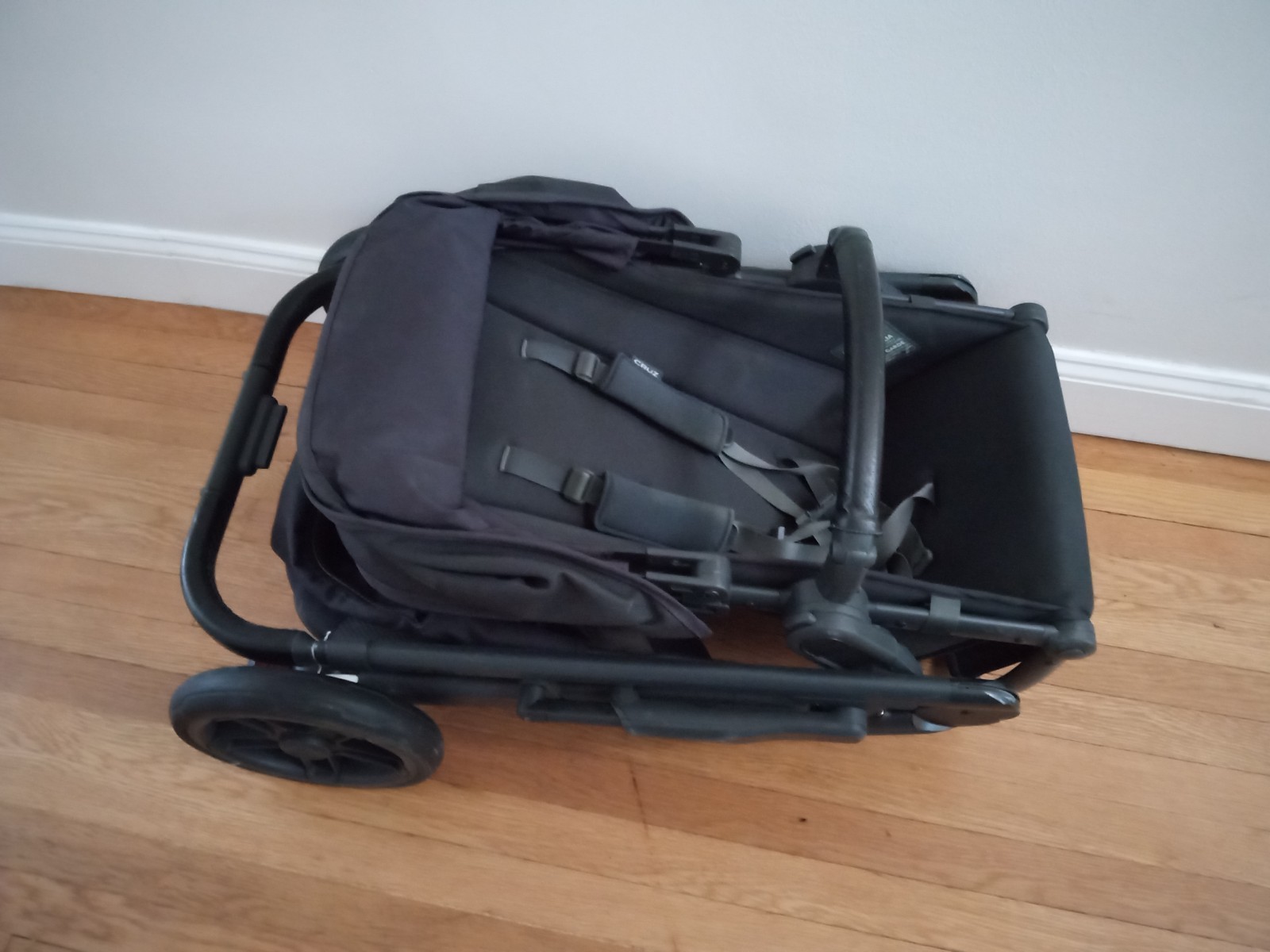 UPPAbaby Cruz V2 Stroller Jake Carbon Frame