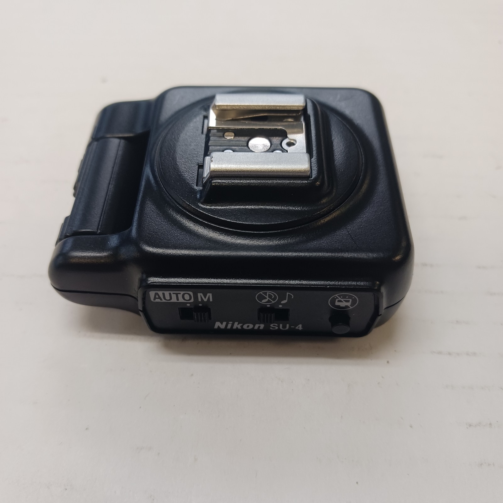 Vintage NIKON SU-4 Flash Adapter