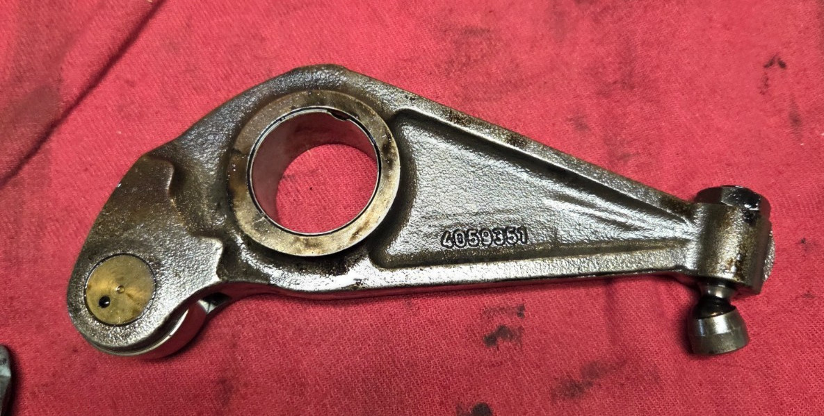CUMMINS ISX ENGINE FUEL Rocker Arm # 4059351