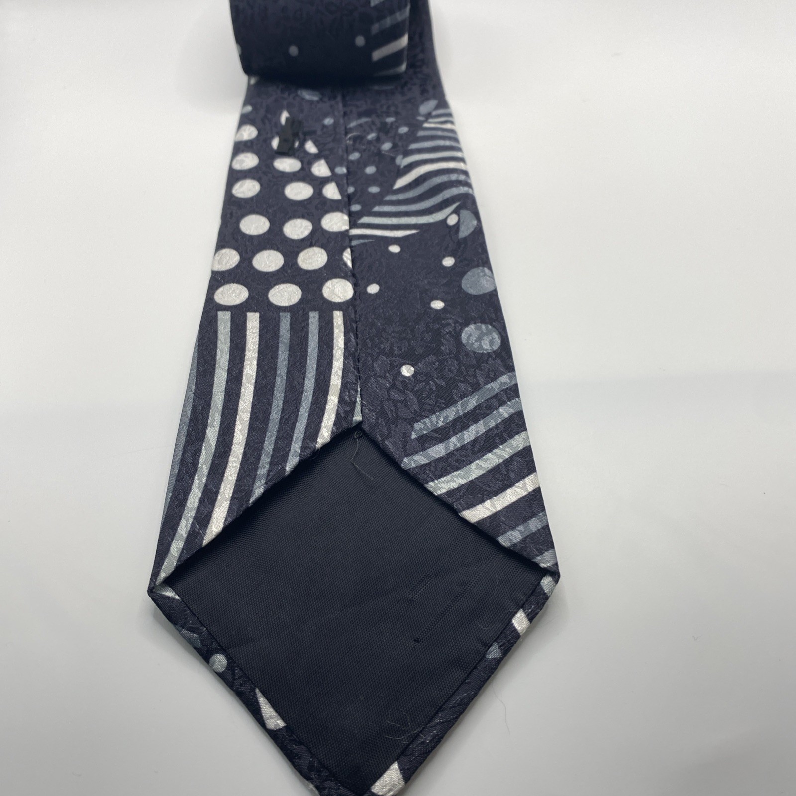Unbranded Silk Men’s Tie With End Chopped Off