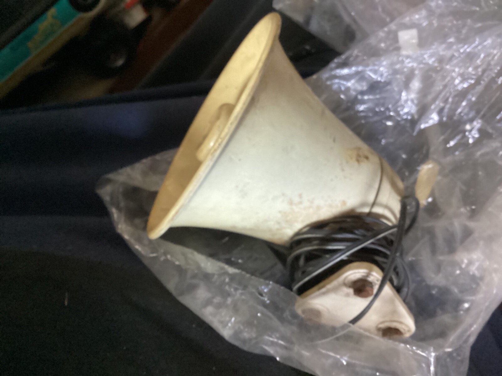 PA Horn Speaker  CB/Ham Radio and bracket