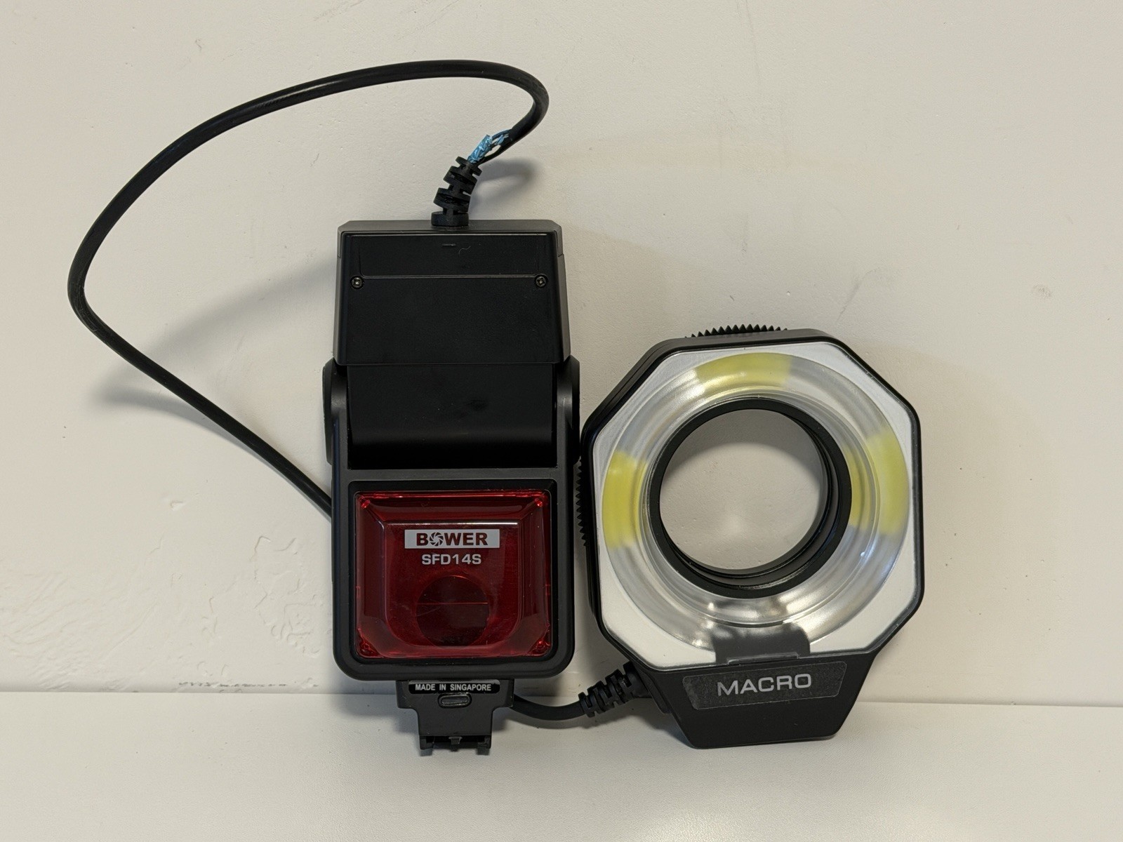 Bower SFD14S TTL Macro Ringlight Flash for Sony Alpha & Minolta Maxxum Cameras