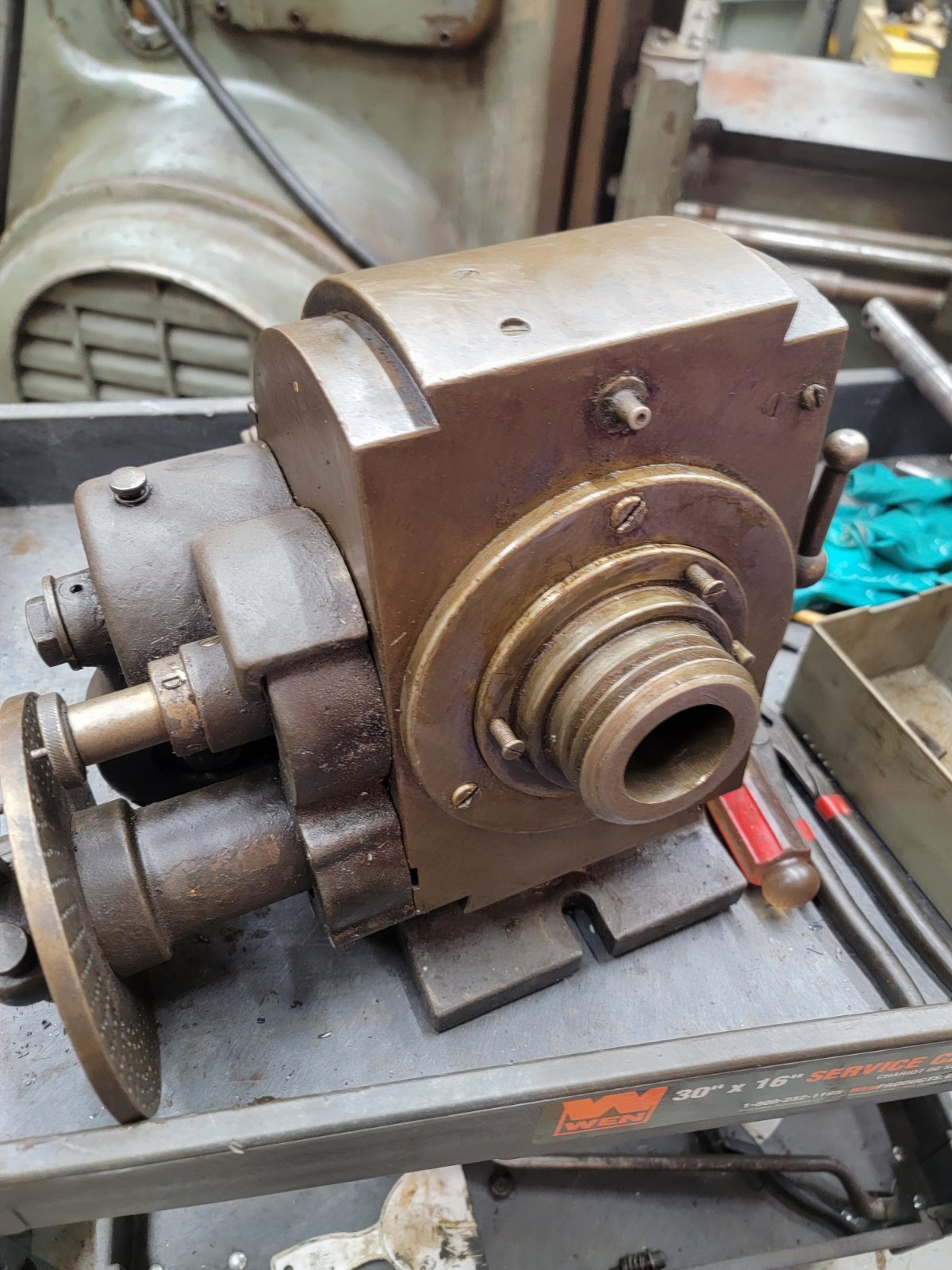 BS-2 Precision Dividing Head