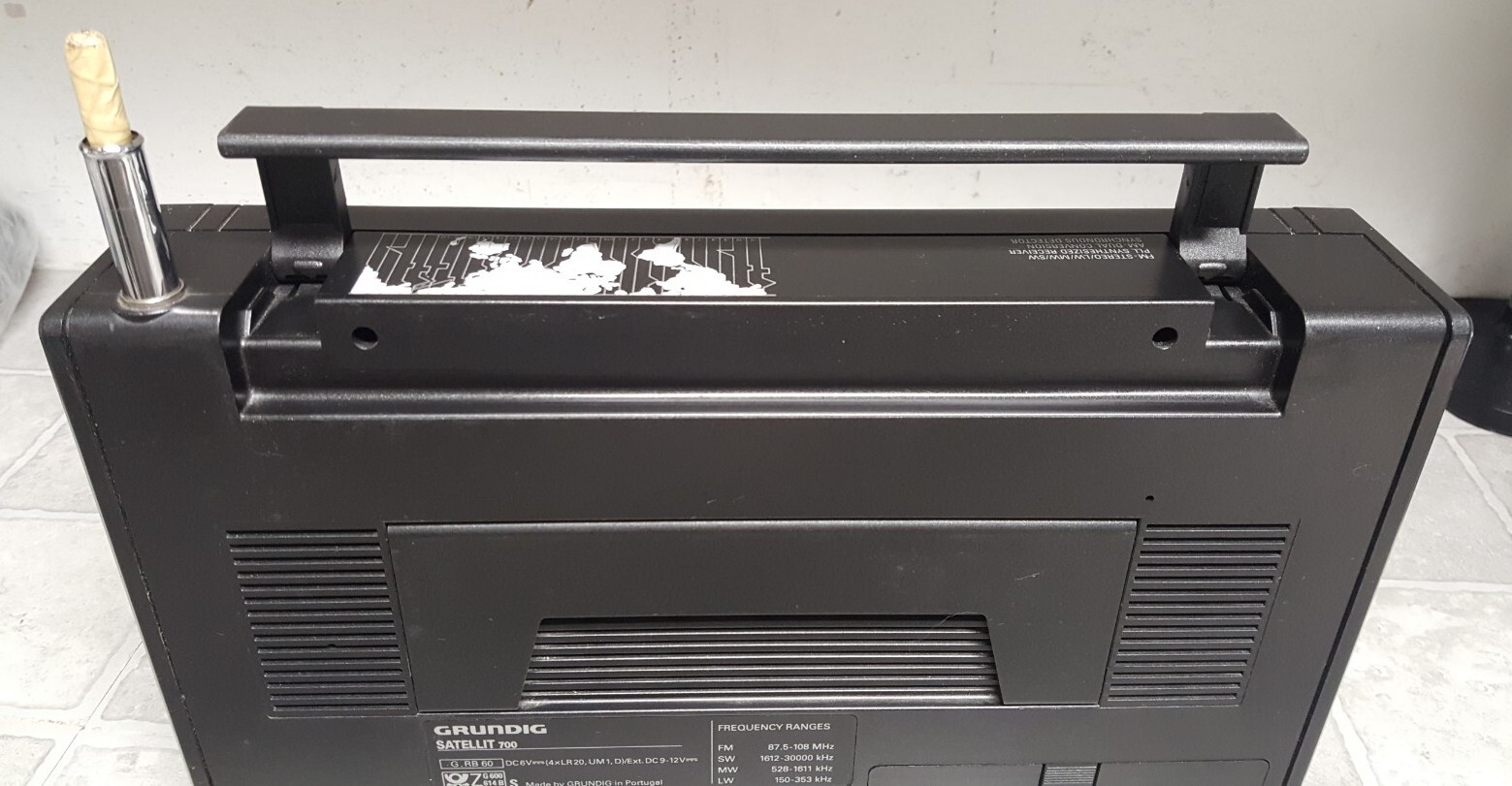 GRUNDIG SATELLIT 700 World Receiver (PLEASE READ)