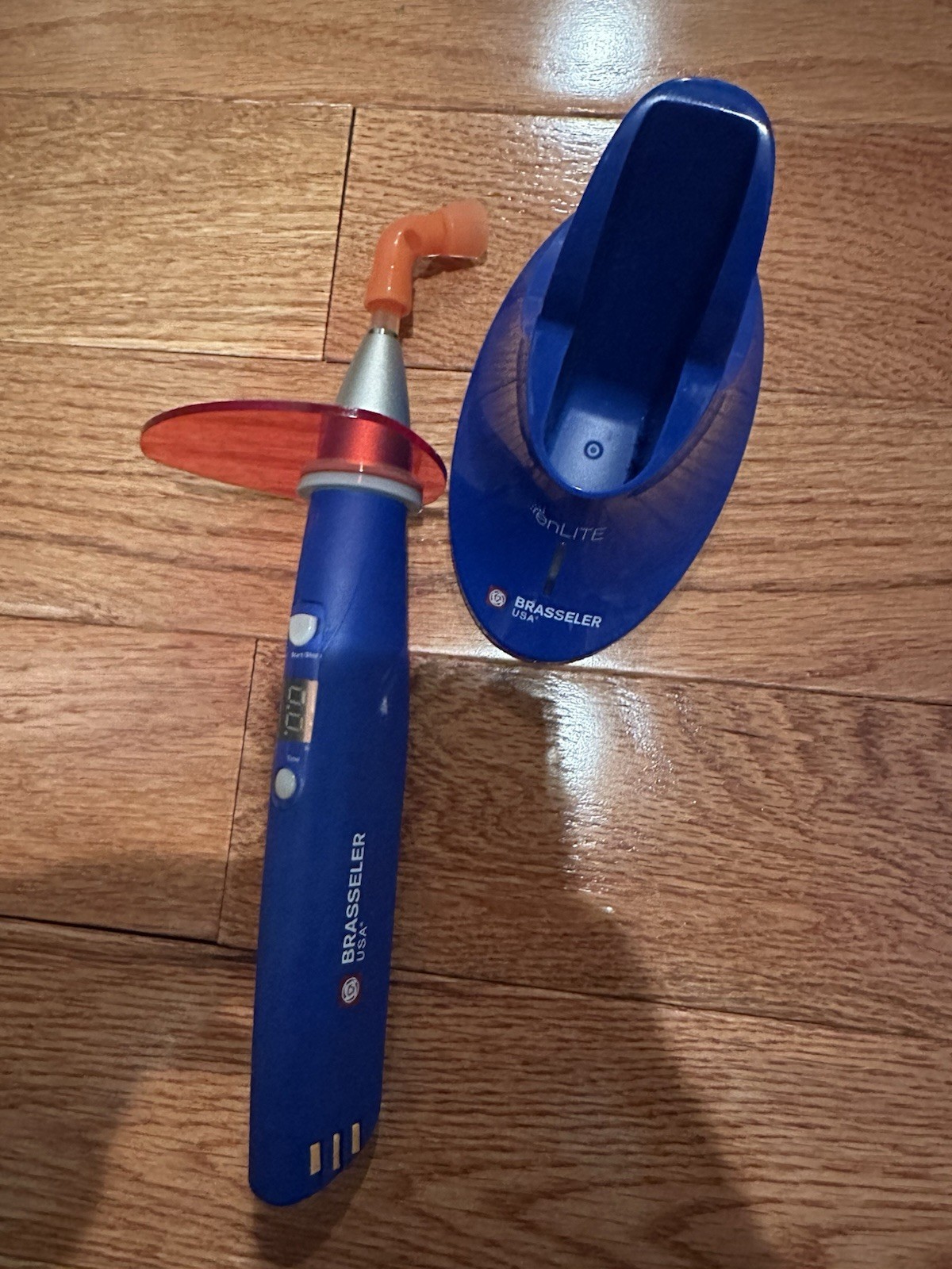 Brasseler USA enLITE Dental Curing Light with Charging Base Stand, Blue