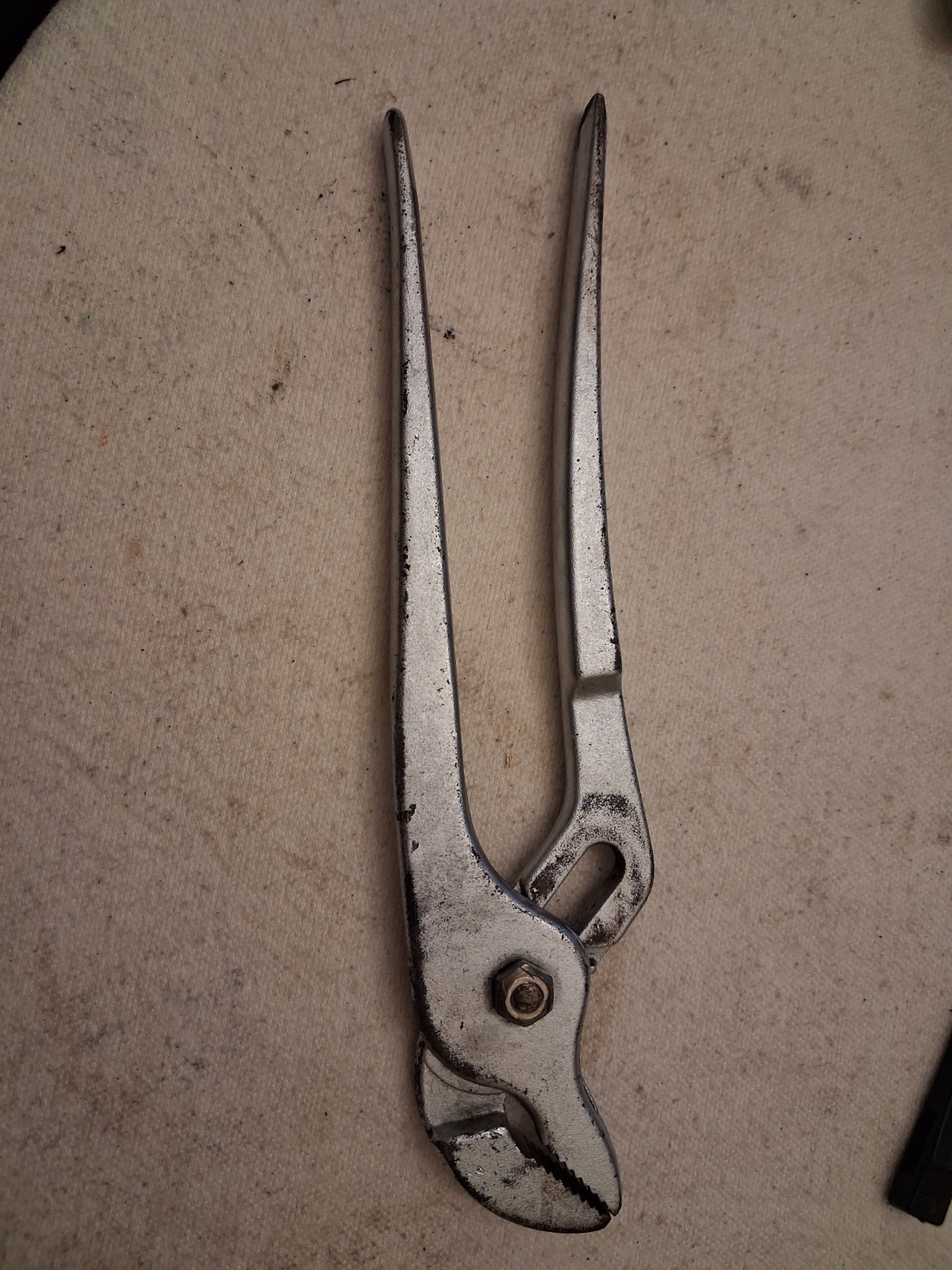 Snap-On Tools 9" Waterpump Adjustable Pliers. 91A. Pat. No. 2622464
