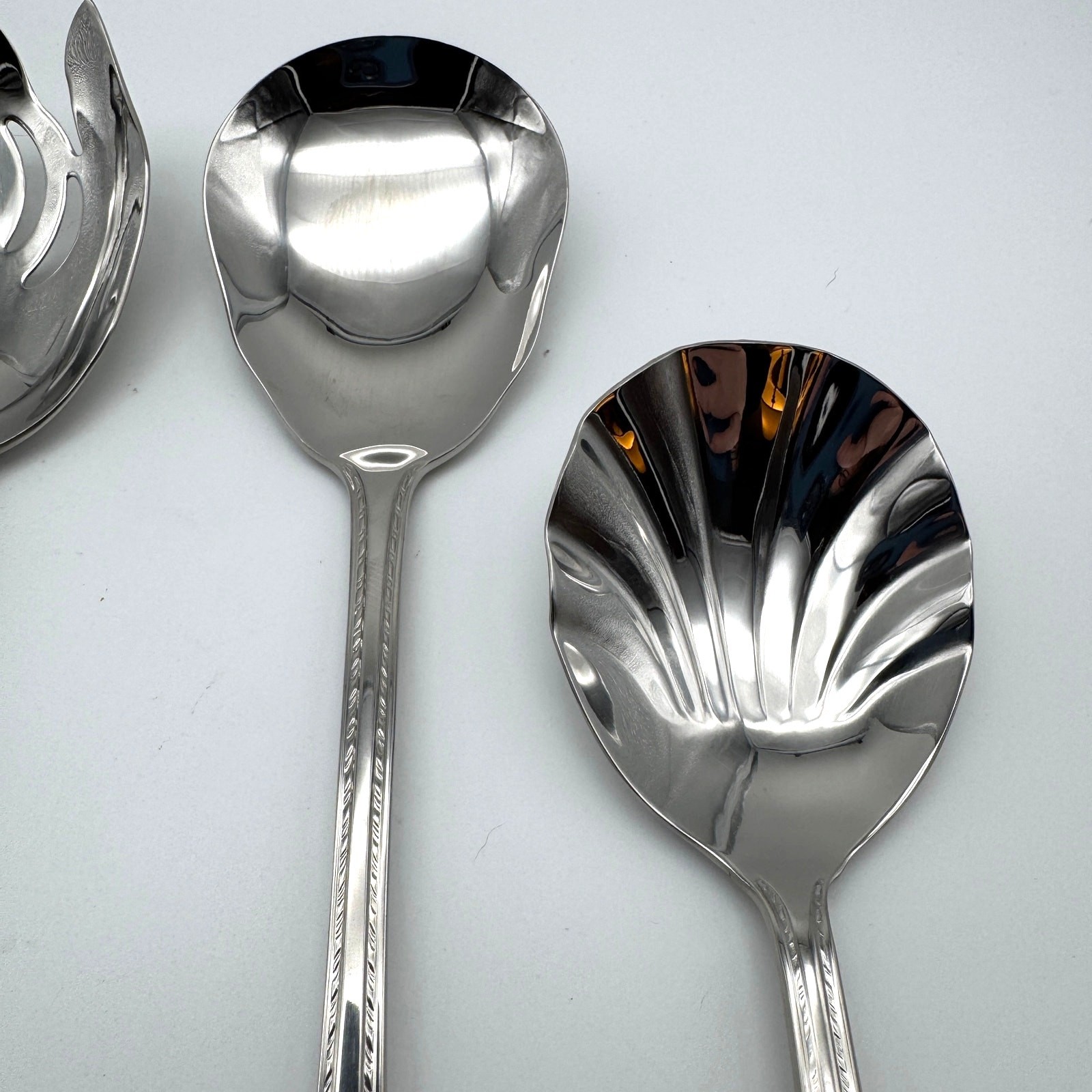 4 Reed & Barton Tradition Tanglewood Pierced Serving Spoon Shell Lasagna Server