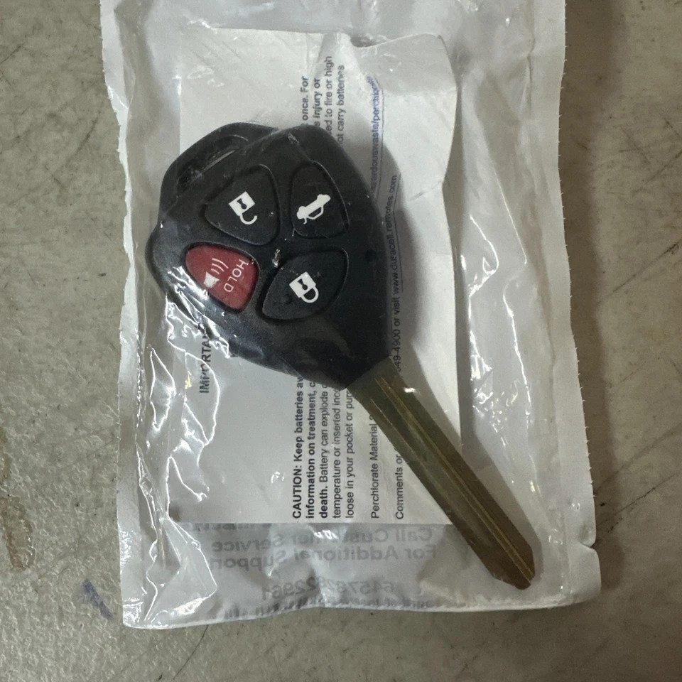 NEW KEYSTART Key MFR#TOY050 ACE#5003993 DIST# 9977258 Chip: 67 FCC:HYQ12BBY 2qty