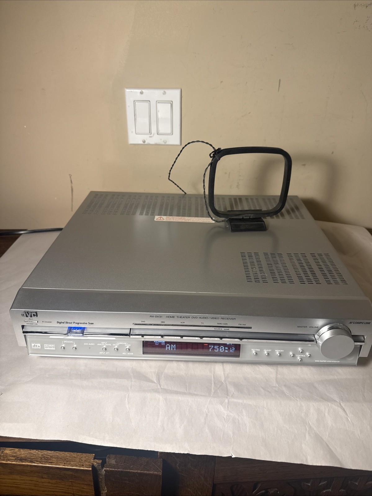 JVC Home Theater CD DVD Audio Video Receiver RX DV31SL Main Unit And Antenna
