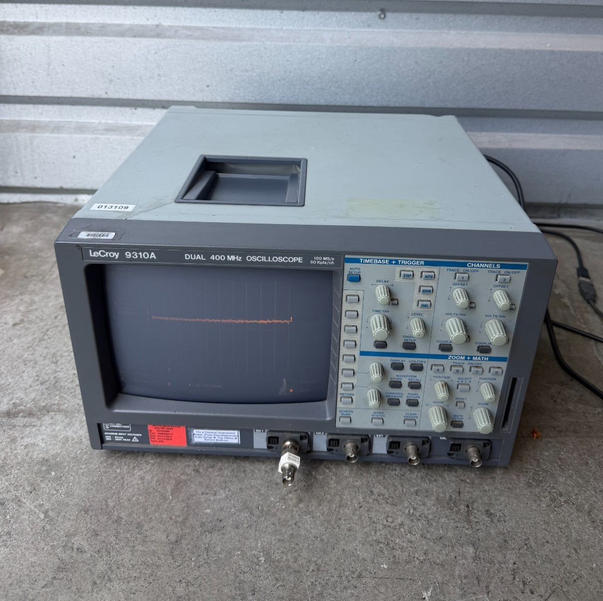 VINTAGE LeCroy 9310L  300MHz  DSO 2Ch, 1Mps Per Channel  WORKS!