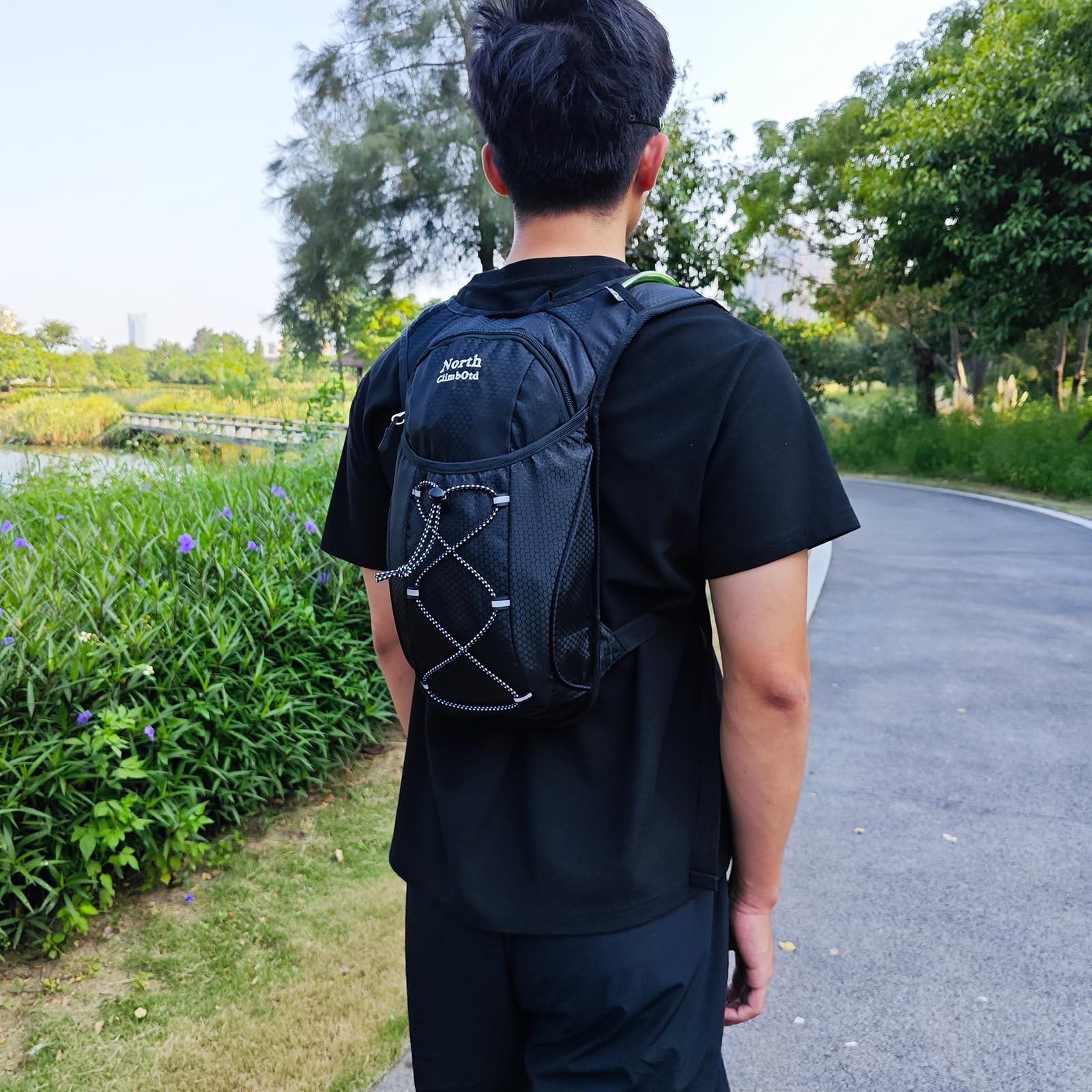 Hydration Backpack, Water Buffalo Hydration Backpack with 2L Water Bladder, W...