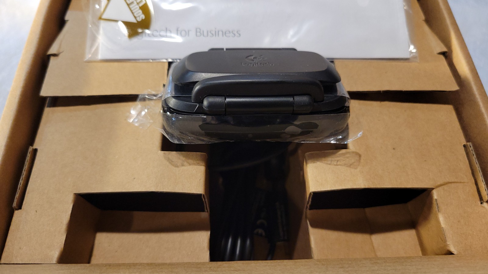 Logitech B525 HD 720p Autofocus Webcam Built-in Mic - NOB