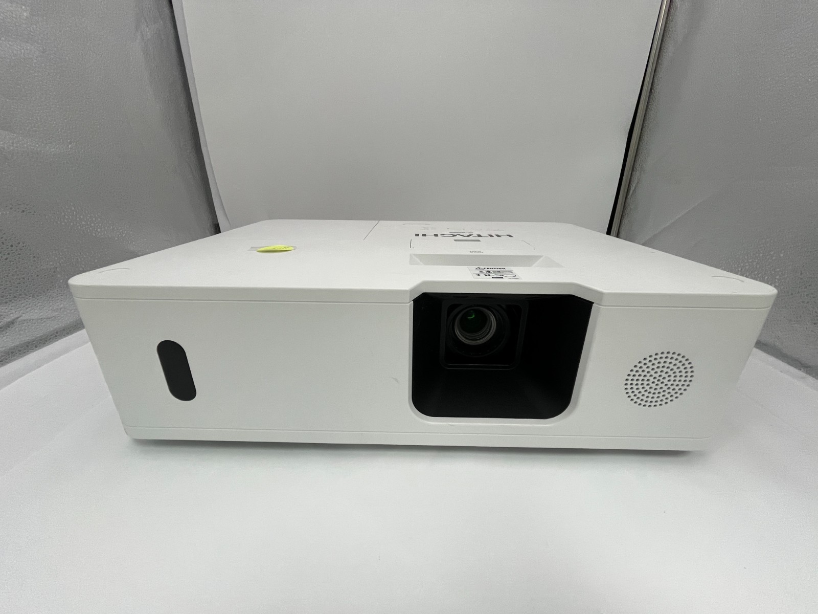 HITACHI CP-WX5505 WXGA 3LCD PROJECTOR 5000 LUMENS 689 LAMP HOURS