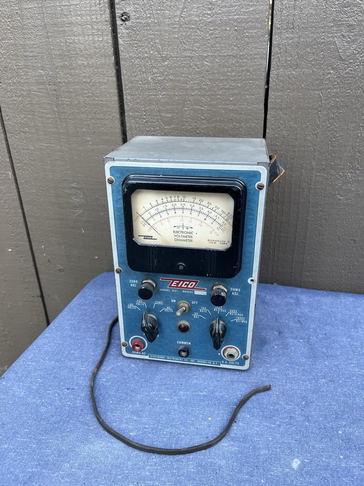 Vintage EICO Model 221 Vacuum Tube Electronic Voltmeter Ohmmeter VTVM Tester