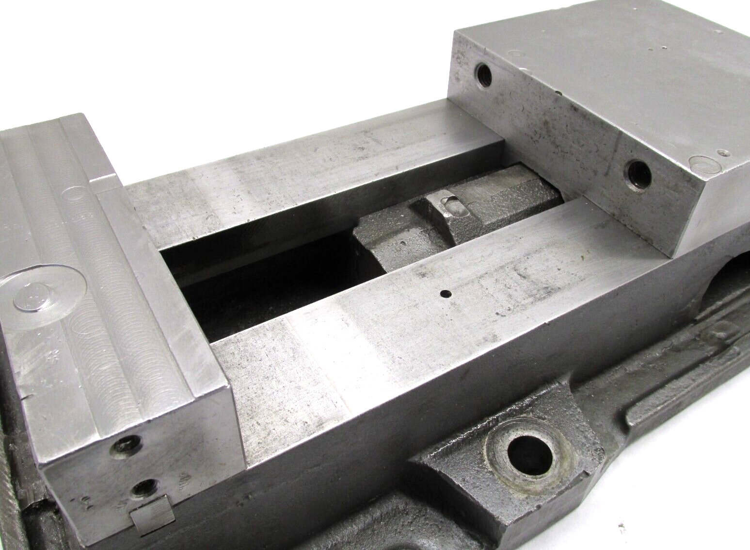 KURT ANGLOCK 6" MILLING MACHINE VISE - #D60