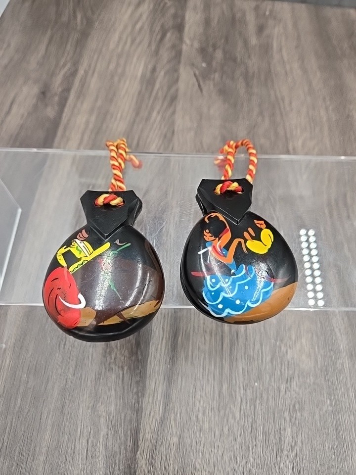 Vintage Hand‑Painted Spanish Castanets – Bullfighter & Flamenco Dancer Pair