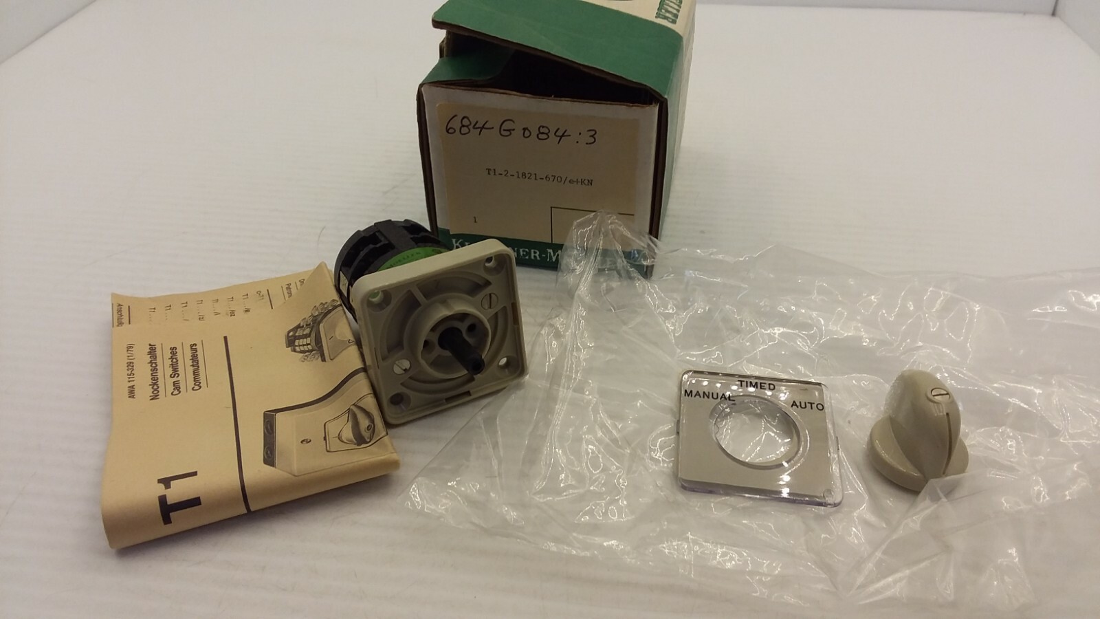 KLOCKNER MOELLER T1-2-1821-670/E+KN CAM SWITCH ROTARY 3-POS 600VAC NIB