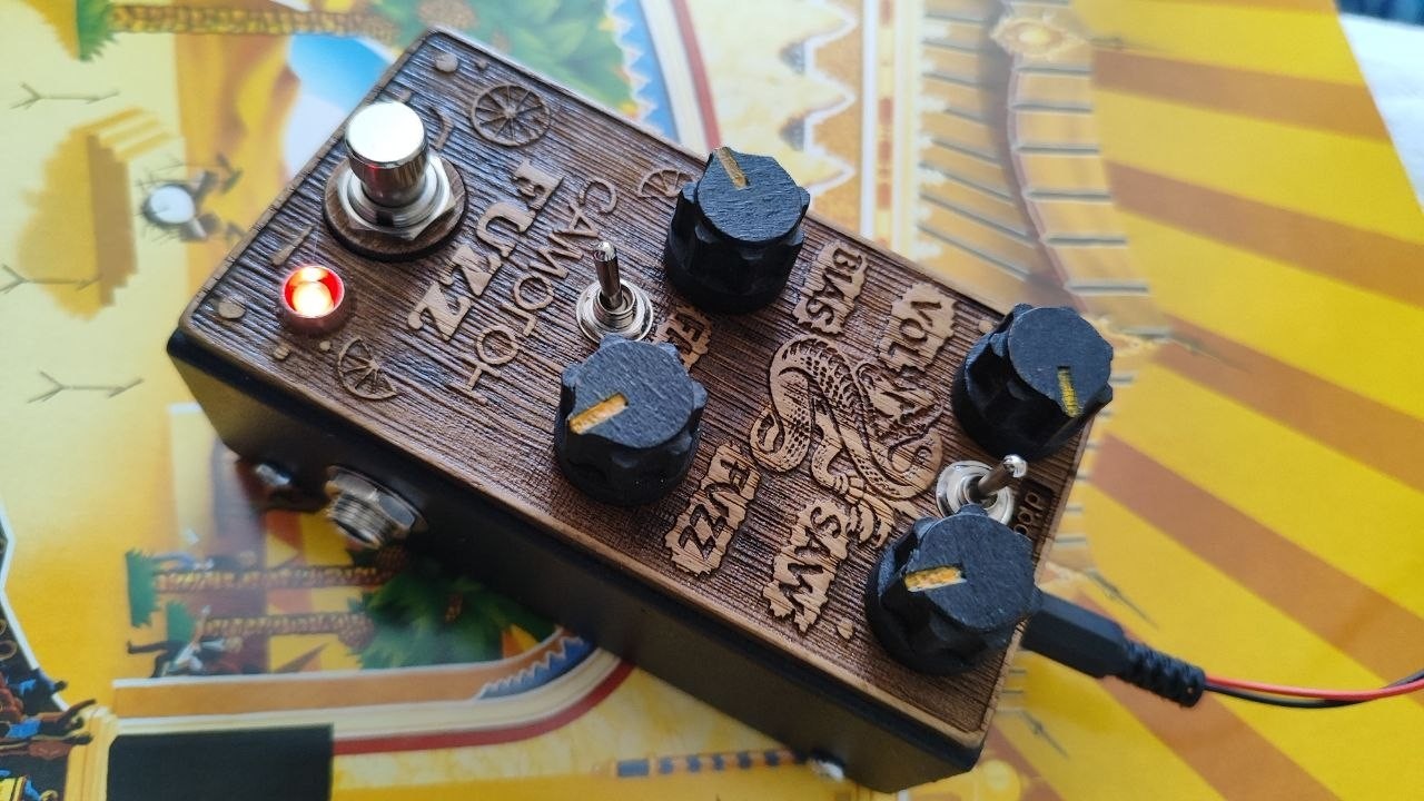Samogon Fuzz Hybrid ToneBender mk2