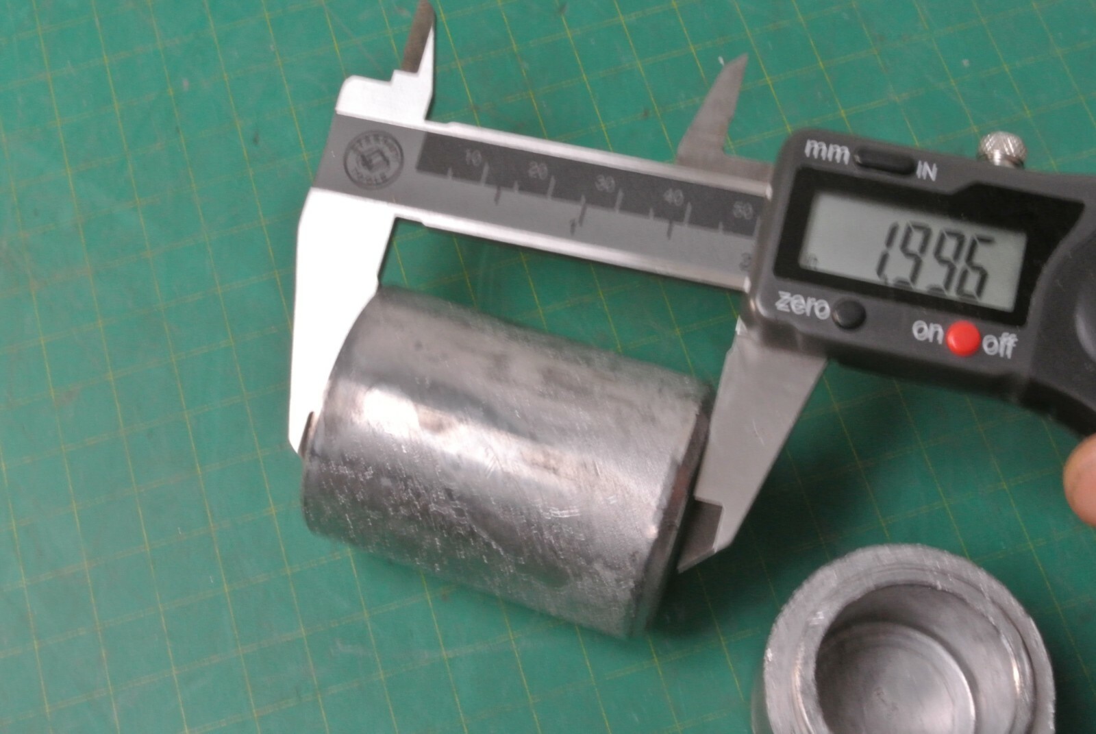 LEAD PIG for RADIOACTIVE MATERIALS SOURCES MINERALS STORAGE Pb container