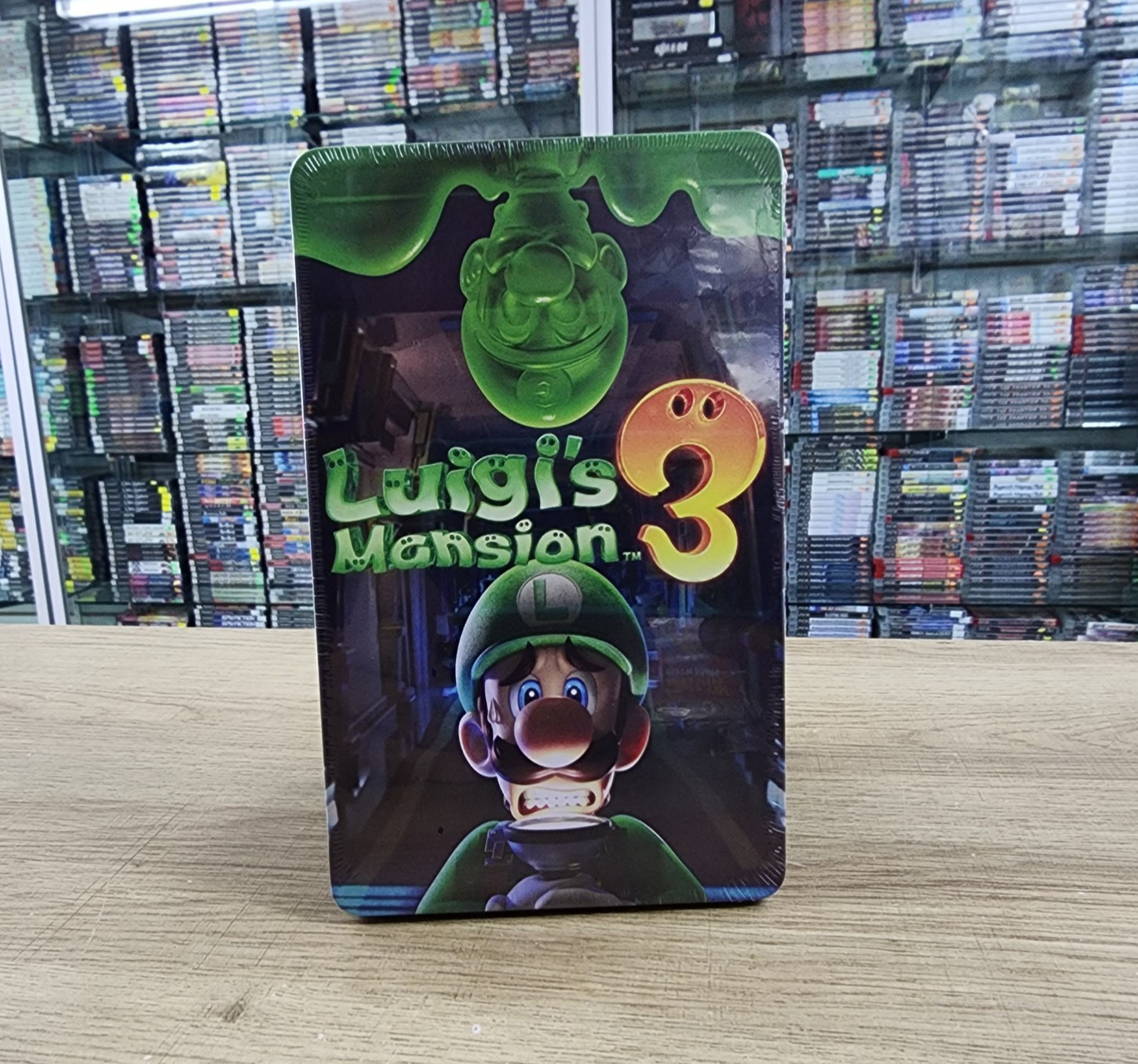 NEW AND FACTORY SEALED STEELBOOK CASE ONLY -) LUIGI'S MANSION 3 (- NO GAME