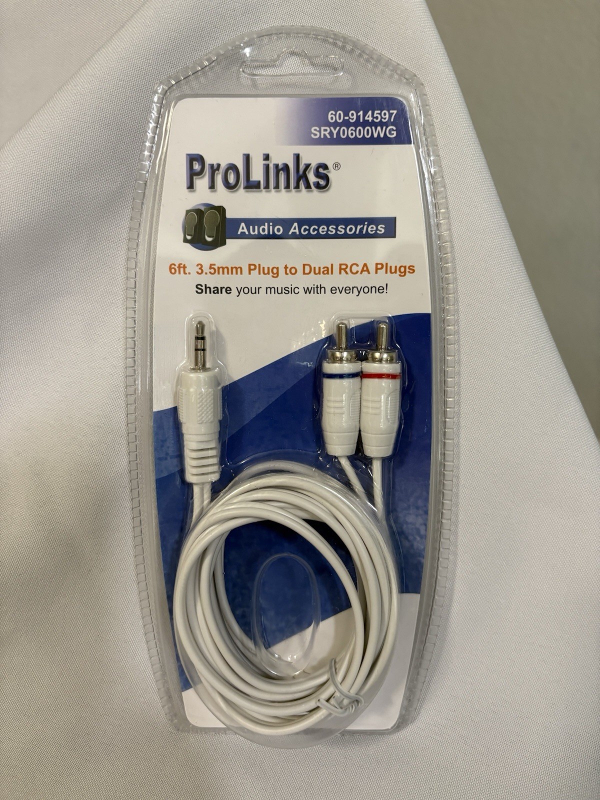 PROLINKS SRY0600WG 6ft 3.5mm Plug To Dual RCA Plugs Audio Y Cable.