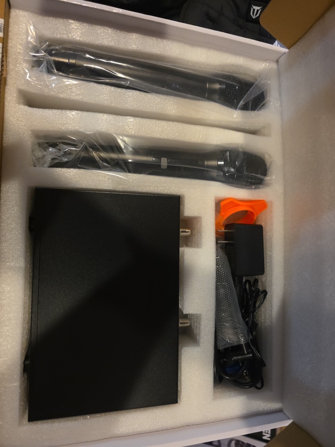 Professional Dual Dynamic Handheld Wireless Microphones, 328ft Range UHF