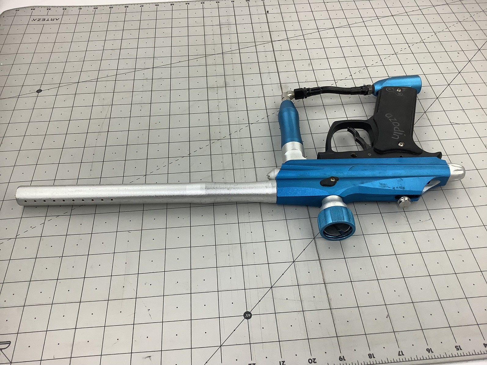 Azodin Kaos 2 Paintball Marker - Metallic Blue And Silver untested